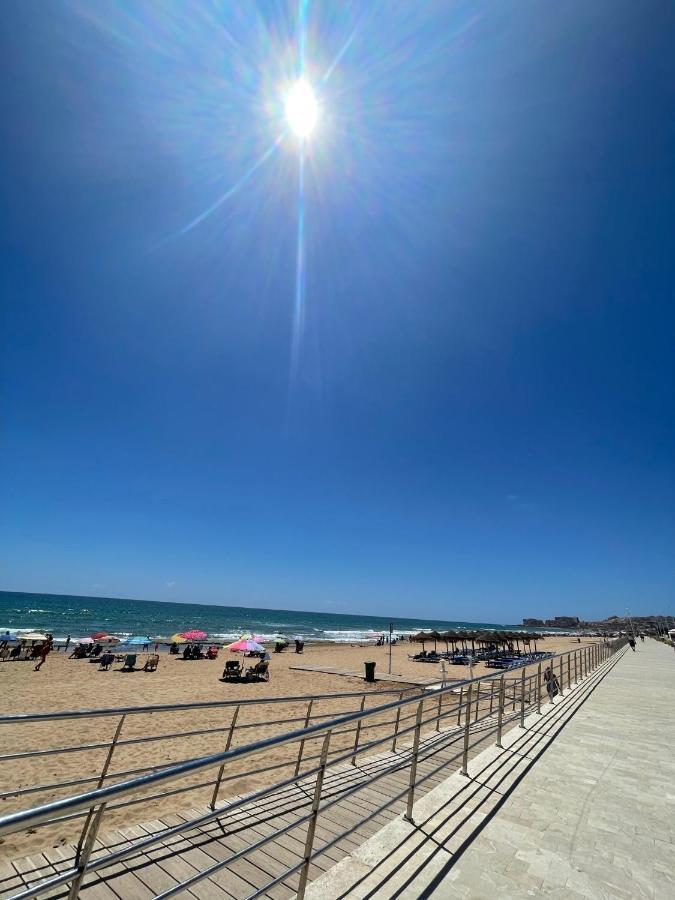 Three Bedroom Apartment With Pool In Torrevieja Luaran gambar