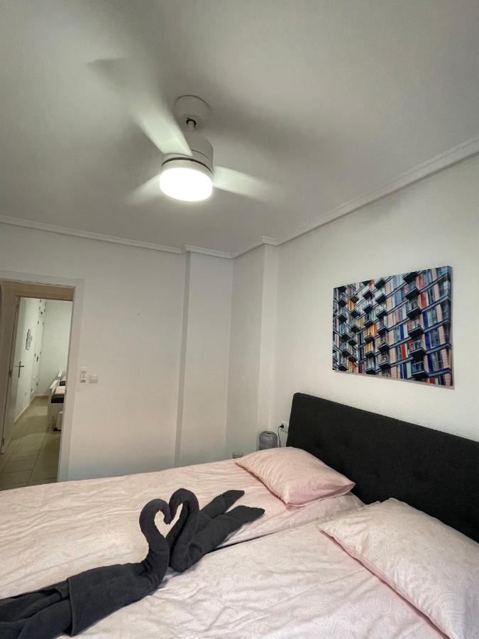 Three Bedroom Apartment With Pool In Torrevieja Luaran gambar
