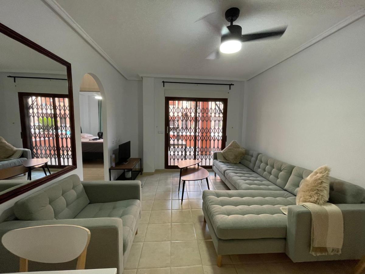 Three Bedroom Apartment With Pool In Torrevieja Luaran gambar